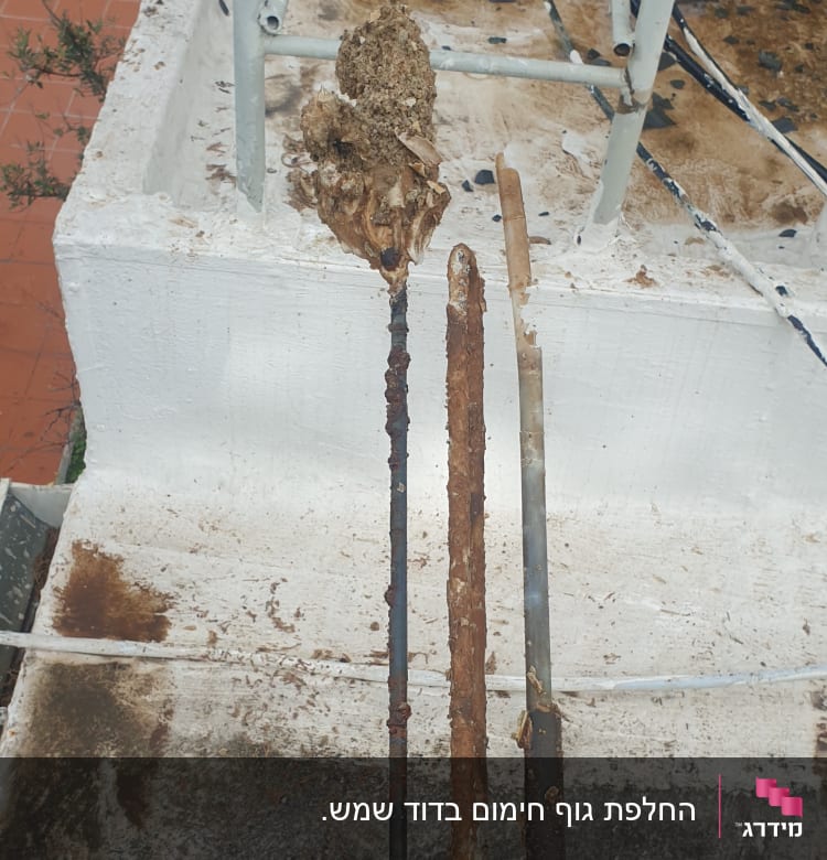 אלקטרודות חימום עם חלודה והצטברות אבנית
